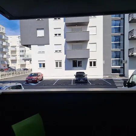 Apartament Marine
